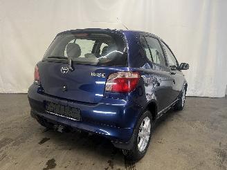 Toyota Yaris Yaris (P1) Hatchback 1.0 16V VVT-i (1SZFE) [50kW]  (04-1999/09-2005) picture 4