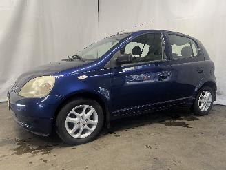 Toyota Yaris Yaris (P1) Hatchback 1.0 16V VVT-i (1SZFE) [50kW]  (04-1999/09-2005) picture 2