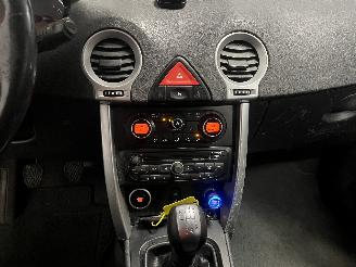 Renault Koleos Koleos I SUV 2.5 16V (2TR-703) [126kW]  (09-2008/06-2017) picture 18