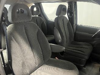 Chrysler Voyager Voyager/Grand Voyager (RG/RS) MPV 3.3 V6 (EGM) [128kW]  (02-2000/12-20=
08) picture 9