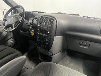 Chrysler Voyager Voyager/Grand Voyager (RG/RS) MPV 3.3 V6 (EGM) [128kW]  (02-2000/12-20=
08) picture 12