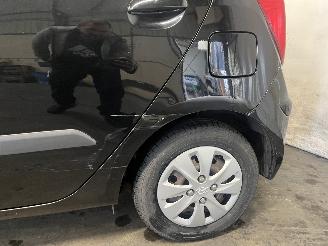 Hyundai I-10 i10 (F5) Hatchback 1.1i 12V (G4HG5) [51kW]  (04-2011/12-2013) picture 5