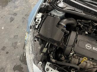 Opel Astra Astra J (PC6/PD6/PE6/PF6) Hatchback 5-drs 1.6 16V (A16XER(Euro 5)) [85=
kW]  (12-2009/10-2015) picture 16