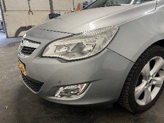 Opel Astra Astra J (PC6/PD6/PE6/PF6) Hatchback 5-drs 1.6 16V (A16XER(Euro 5)) [85=
kW]  (12-2009/10-2015) picture 12
