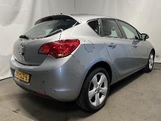 Opel Astra Astra J (PC6/PD6/PE6/PF6) Hatchback 5-drs 1.6 16V (A16XER(Euro 5)) [85=
kW]  (12-2009/10-2015) picture 6