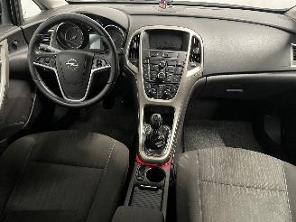 Opel Astra Astra J (PC6/PD6/PE6/PF6) Hatchback 5-drs 1.6 16V (A16XER(Euro 5)) [85=
kW]  (12-2009/10-2015) picture 16