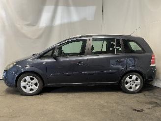 Opel Zafira Zafira (M75) MPV 1.8 16V Ecotec (Z18XER(Euro 4)) [103kW]  (07-2005/04-=
2015) picture 4