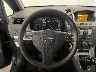 Opel Zafira Zafira (M75) MPV 1.8 16V Ecotec (Z18XER(Euro 4)) [103kW]  (07-2005/04-=
2015) picture 22