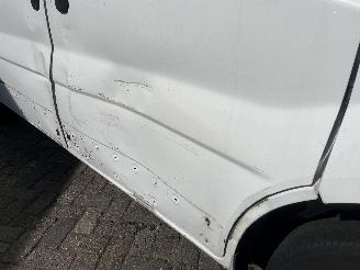 Opel Vivaro Vivaro Van 2.0 CDTI (M9R-782) [66kW]  (08-2006/07-2014) picture 7