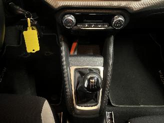 Nissan Micra Micra (K14) Hatchback 0.9 IG-T 12V (H4B-408) [66kW]  (12-2016/06-2025)= picture 21