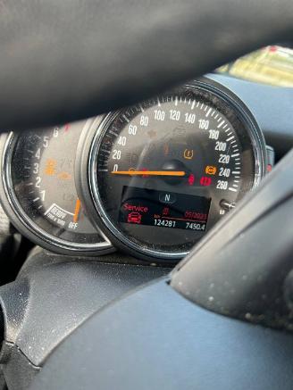 Mini Mini Mini (F56) Hatchback 3-drs 1.2 12V One (B38A12A) [75kW]  (04-2014/10-2=
017) picture 5