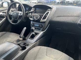 Ford Focus Focus 3 Wagon Combi 1.6 TDCi ECOnetic (NGDB) [77kW]  (05-2012/05-2018)= picture 15