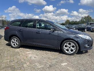 Ford Focus Focus 3 Wagon Combi 1.6 TDCi ECOnetic (NGDB) [77kW]  (05-2012/05-2018)= picture 7