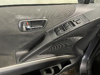 Toyota Corolla Corolla Verso (R10/11) MPV 1.8 16V VVT-i (1ZZFE) [95kW]  (04-2004/03-2=
009) picture 16