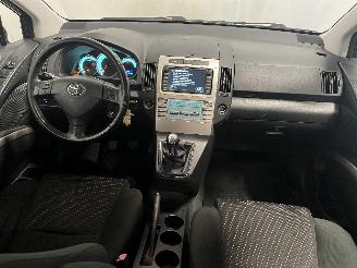 Toyota Corolla Corolla Verso (R10/11) MPV 1.8 16V VVT-i (1ZZFE) [95kW]  (04-2004/03-2=
009) picture 13