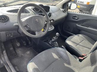 Renault Twingo Twingo II (CN) Hatchback 3-drs 1.2 16V (D4F-764(D4F-E7)) [55kW]  (03-2=
007/09-2014) picture 15