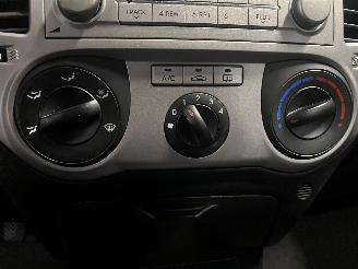 Hyundai I-20 i20 Hatchback 1.2i 16V (G4LA) [57kW]  (09-2008/12-2012) picture 17