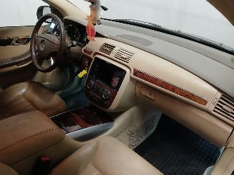 Mercedes R-klasse R (W251) MPV 3.0 320 CDI 24V 4-Matic (OM642.950) [165kW]  (01-2006/07-=
2010) picture 8