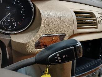 Mercedes R-klasse R (W251) MPV 3.0 320 CDI 24V 4-Matic (OM642.950) [165kW]  (01-2006/07-=
2010) picture 16