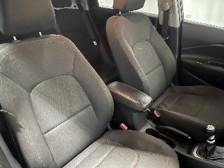 Kia Rio Rio III (UB) Hatchback 1.2 CVVT 16V (G4LA5) [63kW]  (09-2011/12-2017) picture 13