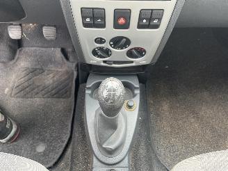 Dacia Logan Logan MCV I (KS) Combi 1.6 (K7M-718) [64kW]  (02-2007/06-2013) picture 17