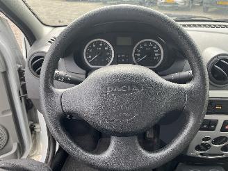 Dacia Logan Logan MCV I (KS) Combi 1.6 (K7M-718) [64kW]  (02-2007/06-2013) picture 15