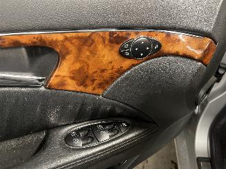 Mercedes E-klasse E (W211) Sedan 2.6 E-240 V6 18V (M112.913) [130kW]  (03-2002/12-2008) picture 16