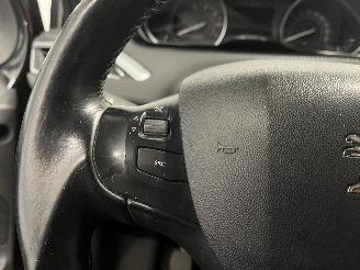 Peugeot 208 208 I (CA/CC/CK/CL) Hatchback 1.2 Vti 12V PureTech 82 (EB2F(HMZ)) [60k=
W]  (03-2012/12-2019) picture 26