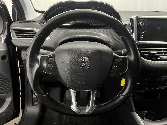 Peugeot 208 208 I (CA/CC/CK/CL) Hatchback 1.2 Vti 12V PureTech 82 (EB2F(HMZ)) [60k=
W]  (03-2012/12-2019) picture 22