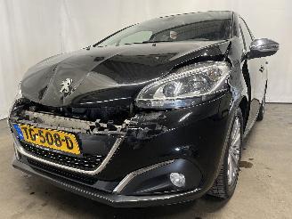 Schadeauto Peugeot 208 208 I (CA/CC/CK/CL) Hatchback 1.2 Vti 12V PureTech 82 (EB2F(HMZ)) [60k=
W]  (03-2012/12-2019) 2018/7