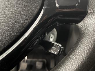 Peugeot 108 108 Hatchback 1.0 12V (1KRFE(CFB)) [51kW]  (05-2014/...) picture 26