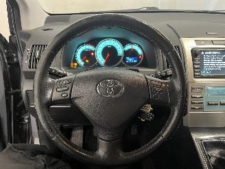 Toyota Corolla Corolla Verso (R10/11) MPV 1.8 16V VVT-i (1ZZFE) [95kW]  (04-2004/03-2=
009) picture 17