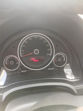 Volkswagen Up! Up! (121) Hatchback 1.0 12V 60 (CHYA) [44kW]  (08-2011/08-2020) picture 2