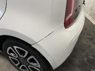 Volkswagen Up! Up! (121) Hatchback 1.0 12V 60 (CHYA) [44kW]  (08-2011/08-2020) picture 6