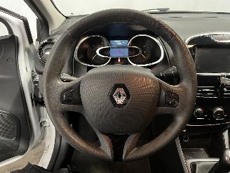 Renault Clio Clio IV Estate/Grandtour (7R) Combi 5-drs 1.5 Energy dCi 90 FAP (K9K-6=
08(K9K-B6)) [66kW]  (11-2012/08-2021) picture 17