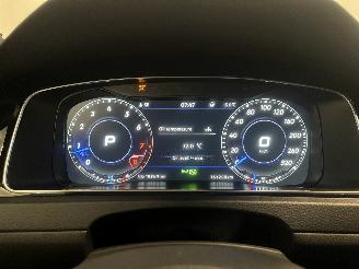 Volkswagen Golf Golf VII (AUA) Hatchback 2.0 R 4Motion 16V (DNUE) [221kW]  (11-2013/08=
-2020) picture 37