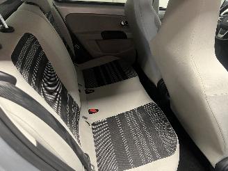 Seat Mii Mii Hatchback 1.0 12V (CHYA) [44kW]  (10-2011/07-2019) picture 10