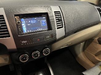 Mitsubishi Outlander Outlander (CW) SUV 2.0 16V 4x2 (4B11) [108kW]  (11-2006/11-2012) picture 19