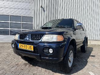 uszkodzony samochody osobowe Mitsubishi Pajero Pajero Sport (K7/9) Terreinwagen 2.5 TD GLS (4D56TDI) [85kW]  (07-2002=
/02-2009) 2005/1