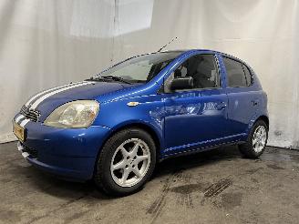 Toyota Yaris Yaris (P1) Hatchback 1.3 16V VVT-i (2SZFE) [63kW]  (08-1999/11-2005) picture 3