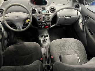 Toyota Yaris Yaris (P1) Hatchback 1.3 16V VVT-i (2SZFE) [63kW]  (08-1999/11-2005) picture 11