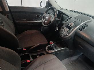 Kia Soul Soul I (AM) MPV 1.6 CRDi 16V (D4FB) [94kW]  (02-2009/03-2014) picture 9