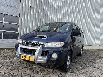 damaged passenger cars Hyundai H-200 H-1/H-200 Van 2.5 CRDi Powervan (D4CB) [103kW]  (08-2003/12-2007) 2006/3