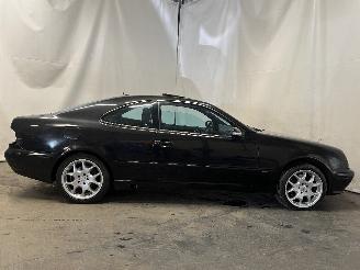 Mercedes CLK CLK (C208) Coupé 3.2 320 V6 18V (M112.940) [160kW]  (06-1997/06-2002=
) picture 6