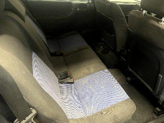 Opel Zafira Zafira (F75) MPV 1.6 16V (Z16XE(Euro 4)) [74kW]  (04-1999/06-2005) picture 17