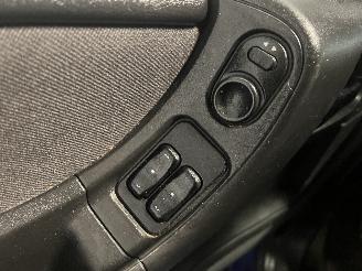 Opel Zafira Zafira (F75) MPV 1.6 16V (Z16XE(Euro 4)) [74kW]  (04-1999/06-2005) picture 21