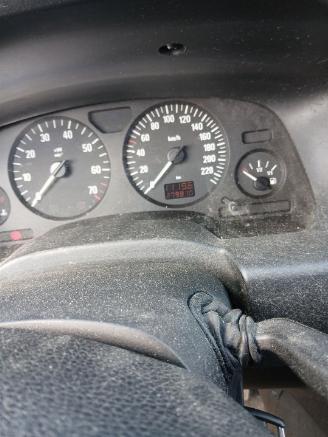 Opel Zafira Zafira (F75) MPV 1.6 16V (Z16XE(Euro 4)) [74kW]  (04-1999/06-2005) picture 2