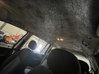 Opel Zafira Zafira (F75) MPV 1.6 16V (Z16XE(Euro 4)) [74kW]  (04-1999/06-2005) picture 11