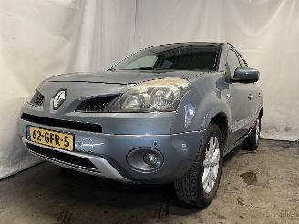 uszkodzony samochody osobowe Renault Koleos Koleos I SUV 2.5 16V (2TR-703) [126kW]  (09-2008/06-2017) 2008/6