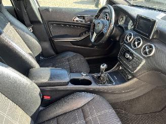 Mercedes A-klasse A (W176) Hatchback 1.6 A-180 16V (M270.910) [90kW]  (09-2012/05-2018) picture 12